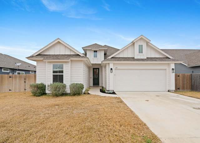 Property at 113 Shady Terrace Ln, Rockport, TX 78382, 3 beds, 2.5 baths