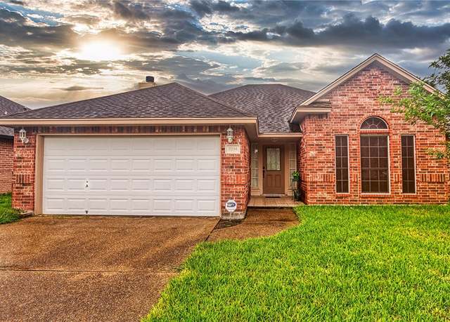 Property at 7014 Mona Lisa Cir, Corpus Christi, TX 78413, 3 beds, 2 baths