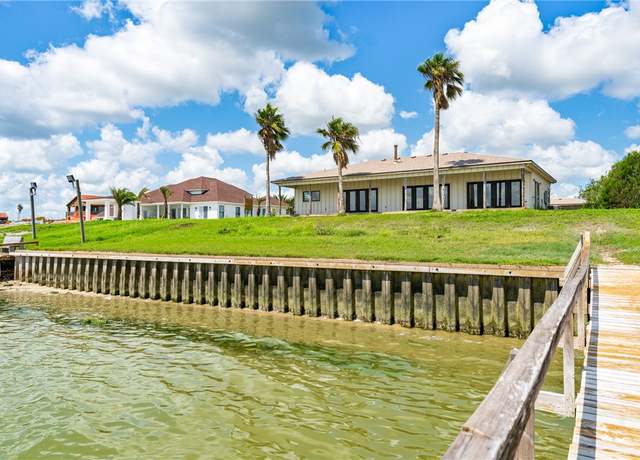 Property at 498 S County Road 1144, Riviera, TX 78379, 3 beds, 2.5 baths