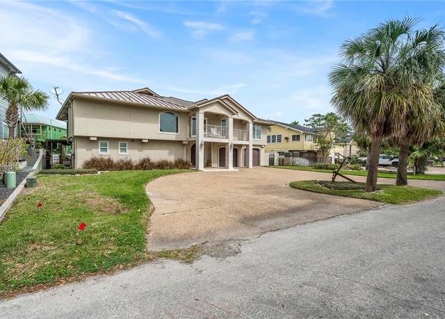 Property at 5 Edgewater Ln, Rockport, TX 78382, 4 beds, 4.5 baths