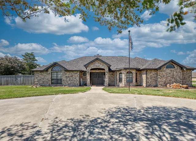 Property at 2111 Buckeye Dr, Ingleside, TX 78362, 5 beds, 4 baths