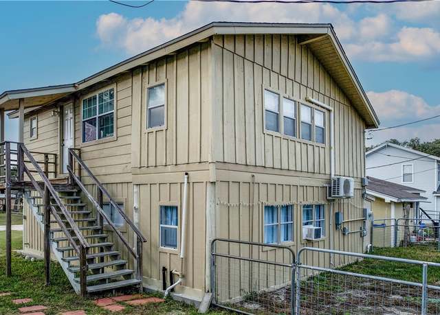 Property at 26 Bayberry Cir, Rockport, TX 78382, 2 beds, 2 baths