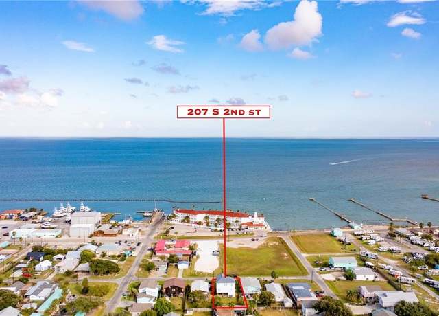 Property at 207 S 2nd St, Rockport, TX 78382, 4 beds, 2.5 baths
