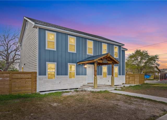 Property at 1101 6th St, Corpus Christi, TX 78404, 4 beds, 4 baths