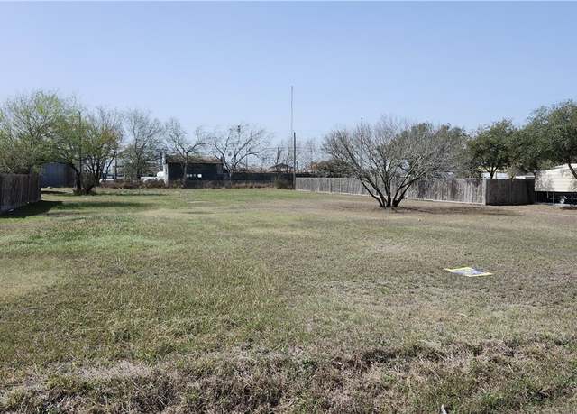 Property at 00 Herschap St, Orange Grove, TX 78372