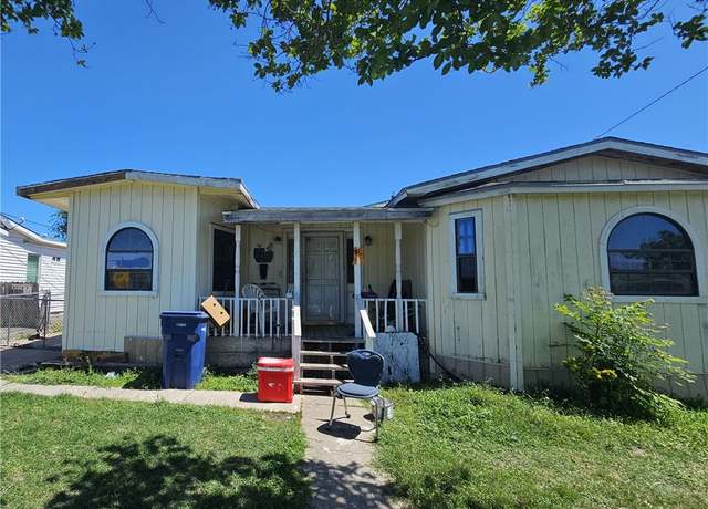 Property at 1630 Brentwood Dr, Corpus Christi, TX 78415, 3 beds, 2 baths