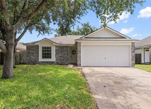 Property at 7926 Falcon Dr, Corpus Christi, TX 78414, 3 beds, 2 baths