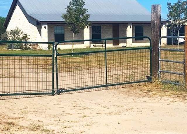 Property at 287 County Road 450 Cir, Alice, TX 78332, 2 beds, 2 baths