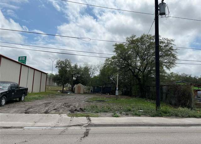 Property at 724 W Front St, Alice, TX 78332