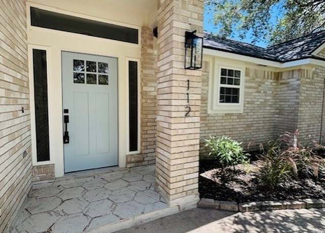 Property at 112 S Sierra Woods, Rockport, TX 78382, 3 beds, 2 baths