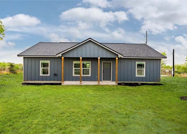 Property at 187 Lakeview, Three Rivers, TX 78071, 3 beds, 2 baths