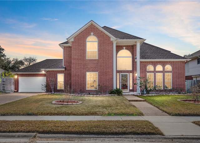 Property at 4513 Ammer Lake Dr, Corpus Christi, TX 78413, 4 beds, 3.5 baths