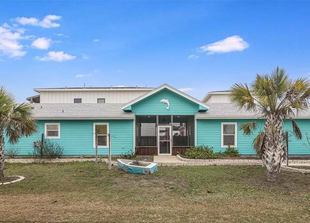 Property at 325 10th St, Port Aransas, TX 78373, 2 beds, 2 baths