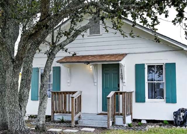 Property at 109 South Verne St, Rockport, TX 78382, 2 beds, 1 bath