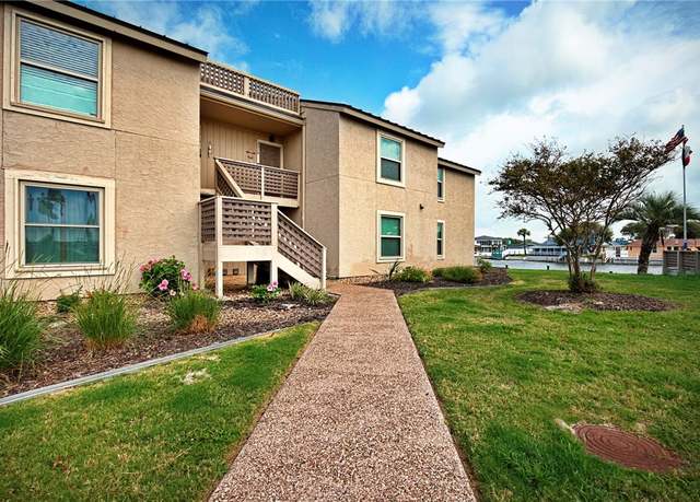 Property at 2516 Bayhouse Dr, Rockport, TX 78382, 3 beds, 2 baths