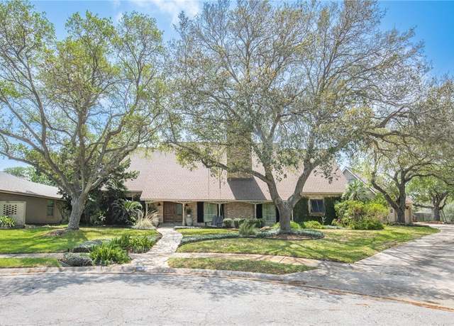 Property at 332 Bayshore, Corpus Christi, TX 78412, 5 beds, 4.5 baths