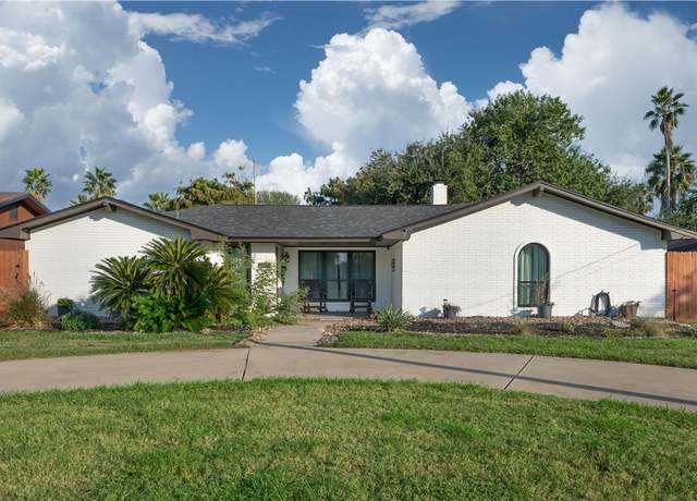 Property at 3349 Jamaica Dr, Corpus Christi, TX 78418, 4 beds, 2 baths