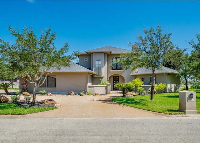 Property at 508 Lakewood Dr, Rockport, TX 78382, 4 beds, 3.5 baths