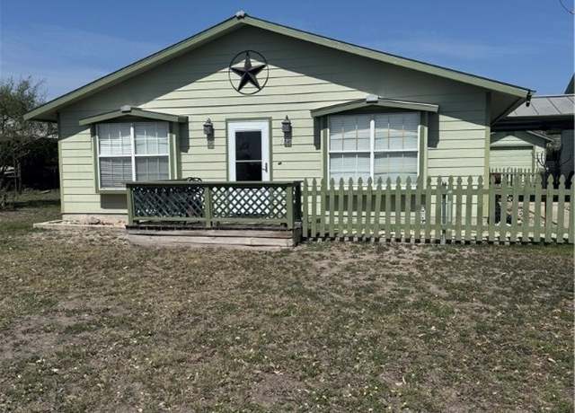 Property at 104 Jonathan, Three Rivers, TX 78071, 2 beds, 2 baths