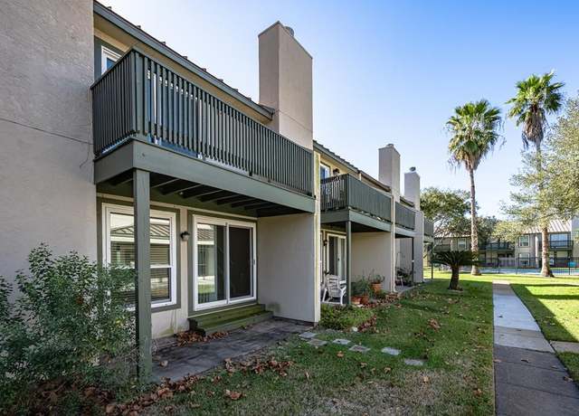 Property at 302 Saint Andrews St Unit I-101, Rockport, TX 78382, 2 beds, 1.5 baths