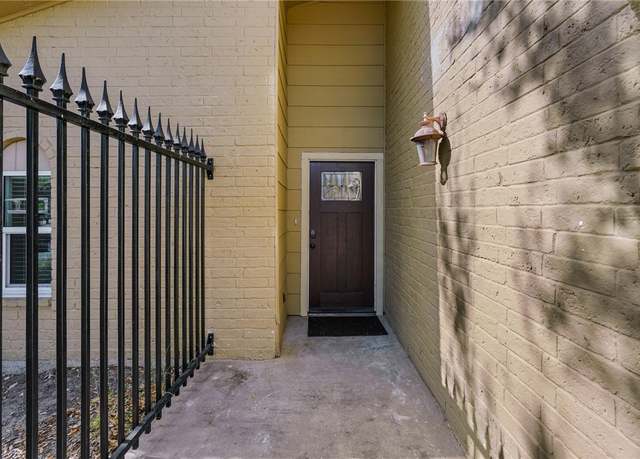 Property at 5325 Crestwick Dr, Corpus Christi, TX 78413, 3 beds, 2 baths