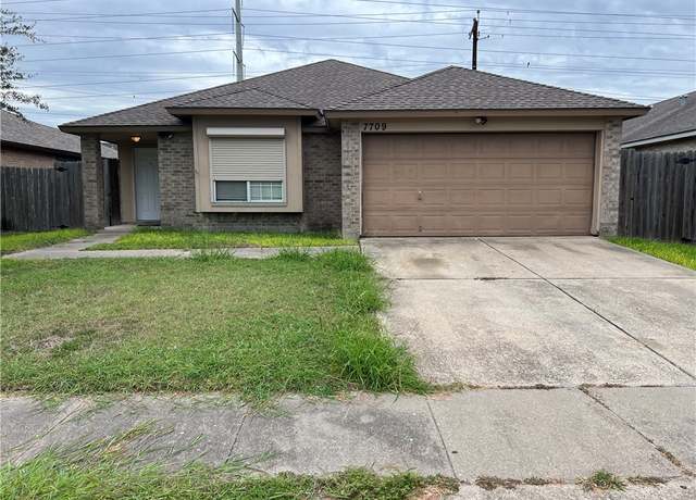 Property at 7709 Fox Dr, Corpus Christi, TX 78414, 3 beds, 2 baths