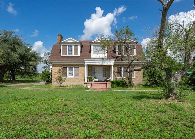 Property at 119 E Houston, Refugio, TX 78377, 4 beds, 2.5 baths