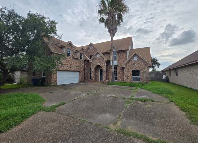 Property at 7921 Etienne Dr, Corpus Christi, TX 78414, 4 beds, 3.5 baths