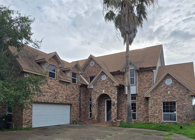 Property at 7921 Etienne Dr, Corpus Christi, TX 78414, 4 beds, 3.5 baths