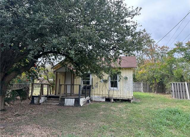 Property at 308 Mcguill, Refugio, TX 78377, 1 bed, 1 bath