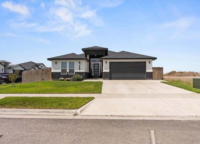 Property at 7910 Parham Dr, Corpus Christi, TX 78414, 4 beds, 3 baths