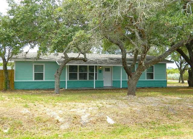 Property at 321 Donnie Dr, Rockport, TX 78382, 3 beds, 2 baths