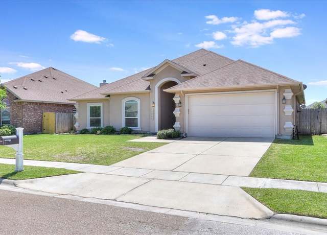 Property at 6009 Maximus Dr, Corpus Christi, TX 78414, 4 beds, 2.5 baths