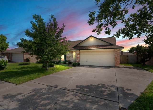 Property at 7433 Whisper Wind St, Corpus Christi, TX 78412, 3 beds, 2 baths