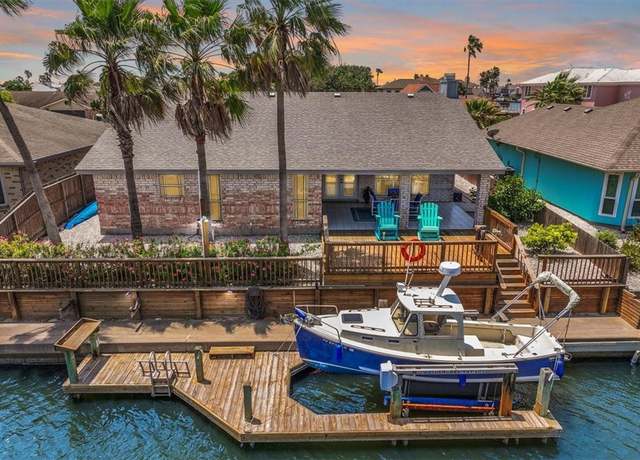 Property at 13810 Mizzen St, Corpus Christi, TX 78418, 3 beds, 2 baths
