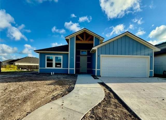 Property at 6721 La Salle Dr, Corpus Christi, TX 78414, 4 beds, 3 baths