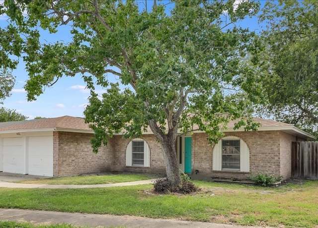 Property at 2108 Matagorda Dr, Portland, TX 78374, 3 beds, 2 baths