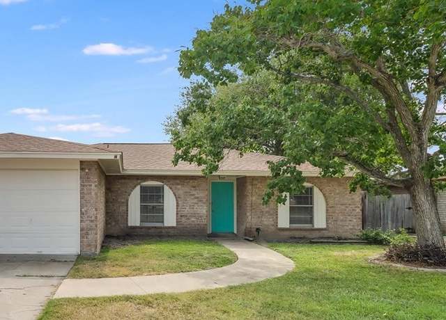 Property at 2108 Matagorda Dr, Portland, TX 78374, 3 beds, 2 baths