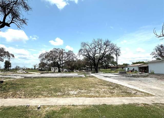 Property at 821 Hamilton St, Sinton, TX 78387