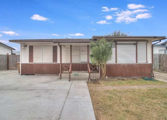 Property at 706 Collingswood Dr, Corpus Christi, TX 78412, 4 beds, 2 baths