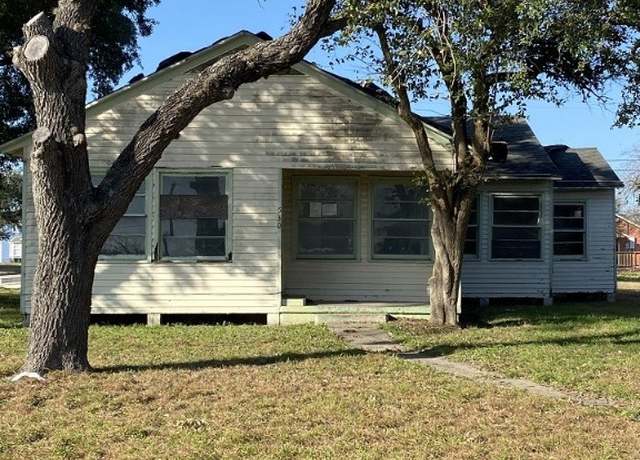 Property at 530 W Richard Ave, Kingsville, TX 78363, 3 beds, 2 baths