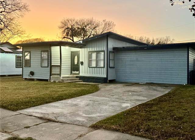Property at 706 Pennington Dr, Corpus Christi, TX 78412, 3 beds, 1 bath