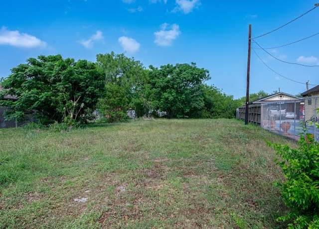 Property at 752 Cheyenne St, Corpus Christi, TX 78405