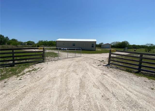 Property at 202 County Road 3061, Orange Grove, TX 78372, 1 bed, 1 bath