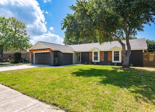 Property at 2204 Live Oak, Portland, TX 78374, 3 beds, 2 baths