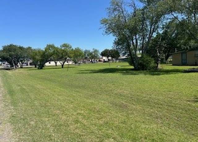 Property at 000 E Main St, Skidmore, TX 78389