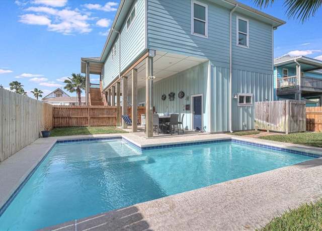 Property at 624 Dolphin, Port Aransas, TX 78373, 3 beds, 3.5 baths