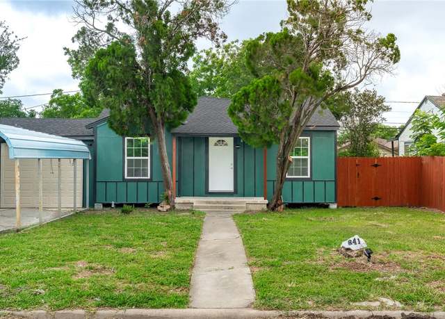 Property at 641 Caddo St, Corpus Christi, TX 78412, 3 beds, 2 baths