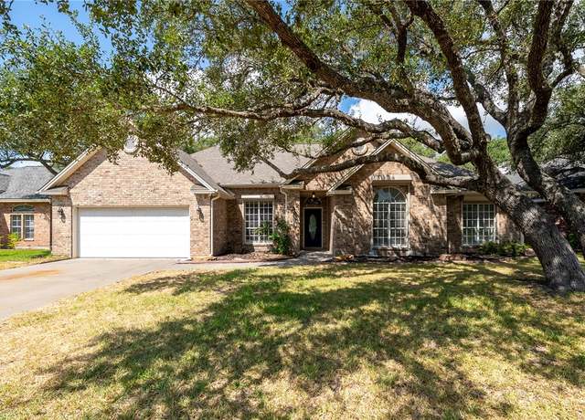 Property at 302 Cherry Hills Dr, Rockport, TX 78382, 3 beds, 2 baths