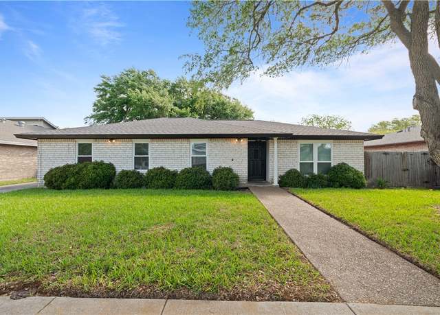 Property at 211 Seco Dr, Portland, TX 78374, 4 beds, 2 baths